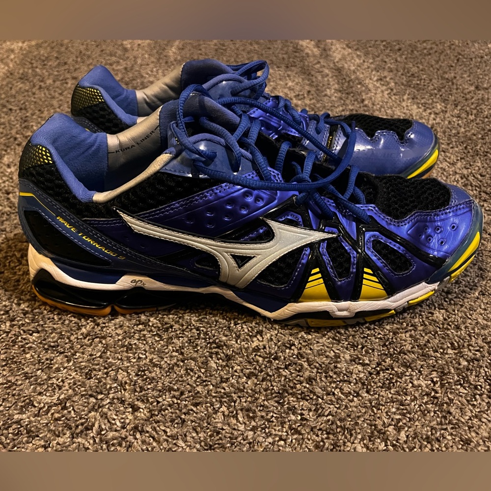 Men’s Mizuno Wave Tornado 9 Sz 12 Runners